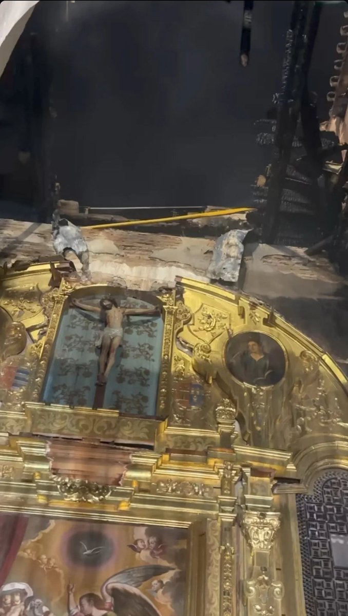 La angustia y la impotencia que genera como cordobés ver el patrimonio de la ciudad venirse abajo es un sentimiento que personalmente y en esta cuenta se siente desde hace muchísimo tiempo.

Córdoba siendo Córdoba solemos decir. DEJADEZ.

Sigue👇