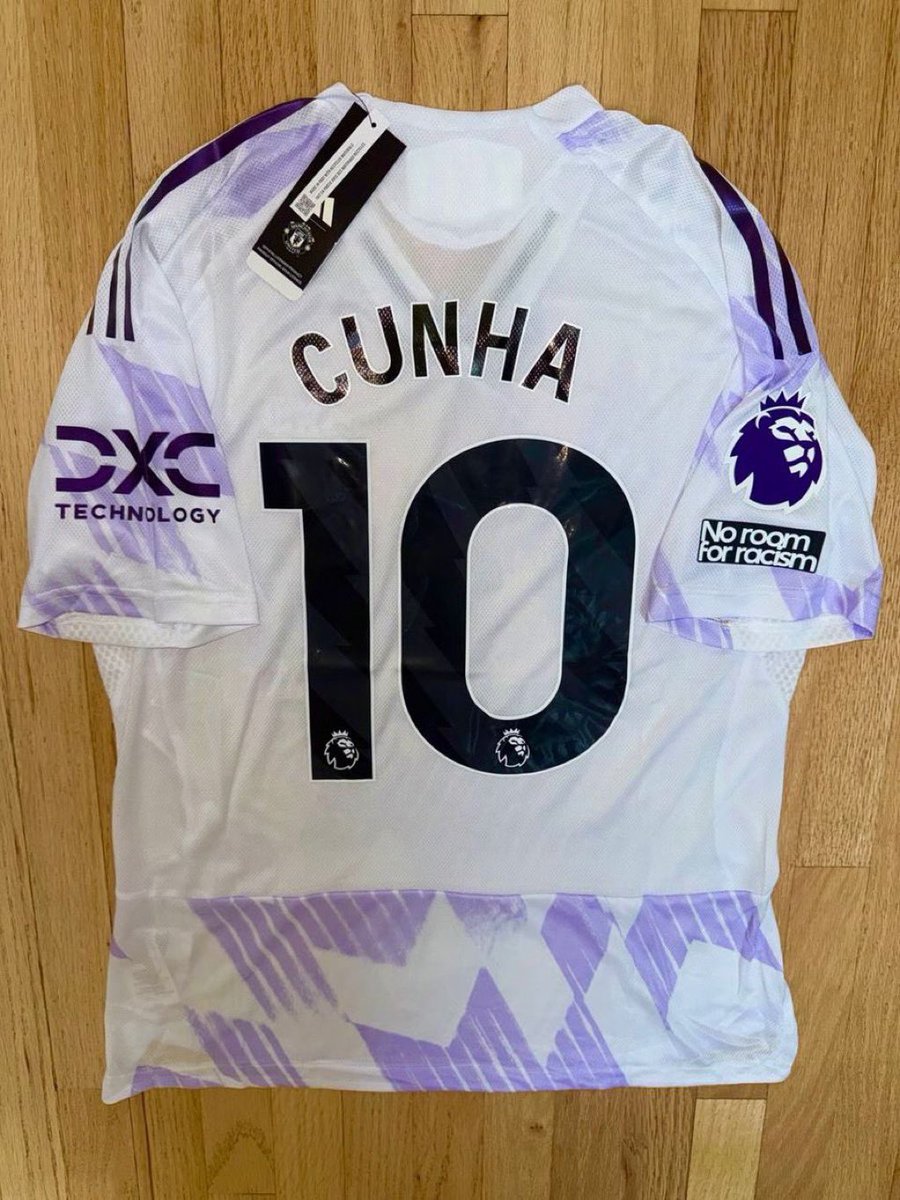 wealth_united_'s tweet photo. If Manchester United beat Florentina, we'll send this Cunha and De Gea 18/19 shirt to one lucky winner. 🥳❤️

To enter:

• Follow @wealth_united_ &amp; @WHODEYBALL 
• Like and Repost
• Comment score prediction https://t.co/QL65G4zTJa