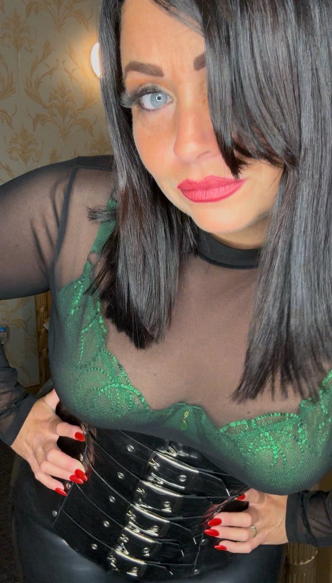 Do you want a custom clip from Me? I can personalise it to your exact kinky specifications and then you can wank yourself silly over and over again watching it 😜 

DM / email Me to get yours.

Prices at the bottom of this page on My website site 

mistresseclipse.co.uk/visit-your-mis…
