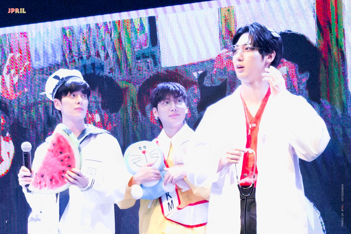 BF_jpril's tweet photo. @YM_950424 700 맴버들😊
#보이프렌드 #BOYFRIEND #BF #영민 @YM_950424 #조영민 #YOUNGMIN #광민 #동현 https://t.co/LgTnfDqKq9