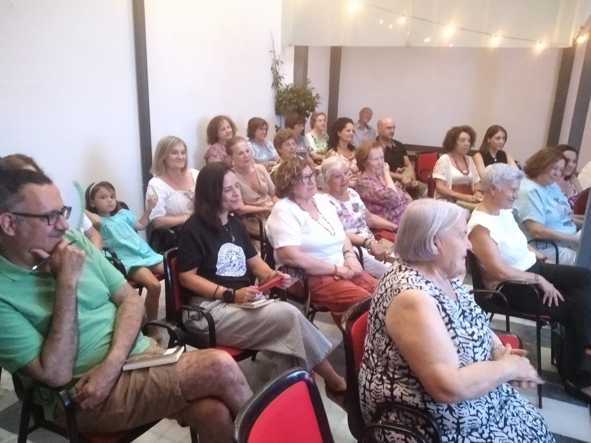 La escritora extremeña Malén Álvarez regaló el jueves a los lectores y lectoras de Cabeza la Vaca (Badajoz) una fabulosa velada literaria en la que habló de la importancia del cuento en la cultura popular y el valor de este género no siempre tratado como merece <a href="/cultura_EXT/">Cultura, Turismo, Jóvenes y Deportes</a>