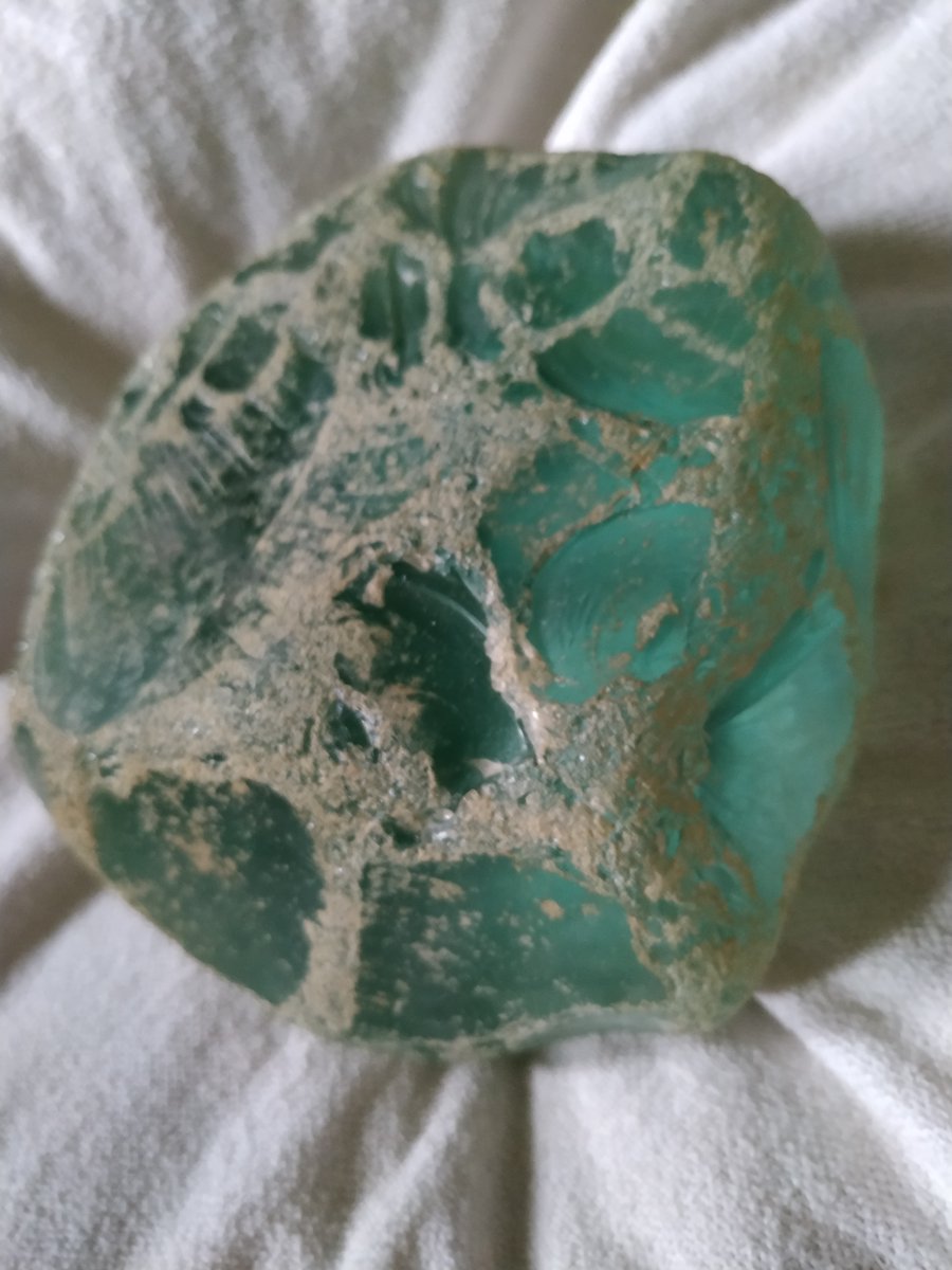 CemreYildirim34's tweet image. Maddi değeri var mıdır bu taşın 15-20 yıl önce #Balıkesir #Avşa da bulmuştuk? Değeri varsa nasıl öğrenebilirim? #Taş #stone #diamond #maden