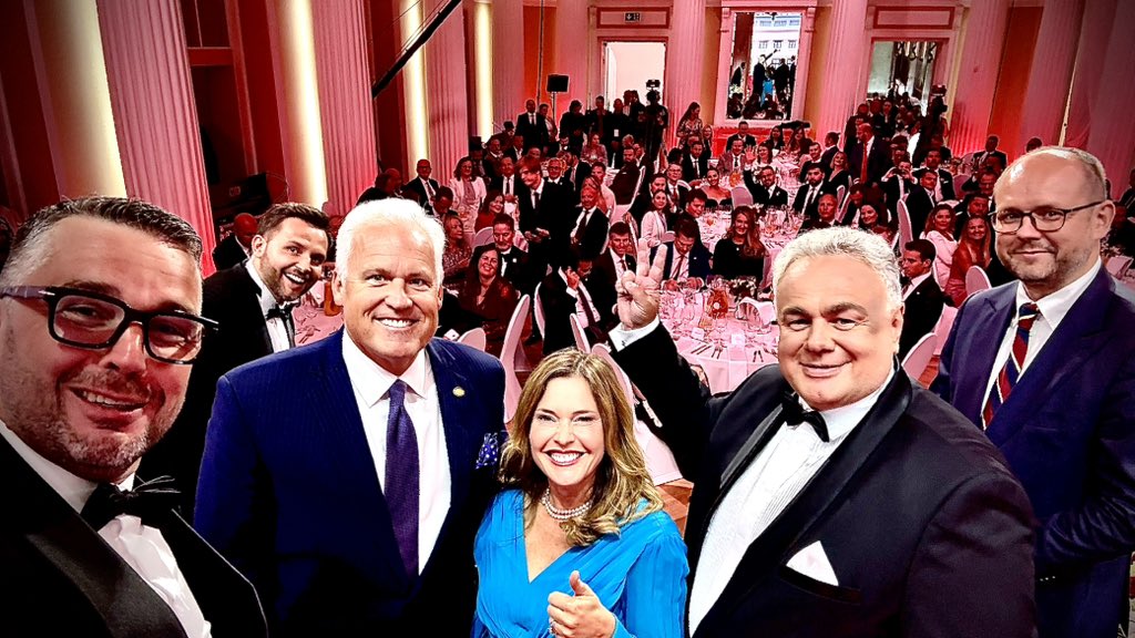 michal.rachon (@michalrachon) on Twitter photo 🇵🇱🇺🇸 BREAKING: On Sept 3, President @KarolNawrocki will meet <a href="/realDonaldTrump/">Donald J. Trump</a> at the <a href="/WhiteHouse/">The White House</a> — the result of official talks held during Nawrocki’s inauguration this week.
We are proud that <a href="/RepublikaTV/">Telewizja Republika 🇵🇱 #włączprawdę</a> & <a href="/CPAC/">CPAC</a> could host all key figures of those talks —🇵🇱 <a href="/marcin_przydacz/">Marcin Przydacz</a> , 🇵🇱🇺🇸 BREAKING: On Sept 3, President @KarolNawrocki will meet <a href="/realDonaldTrump/">Donald J. Trump</a> at the <a href="/WhiteHouse/">The White House</a> — the result of official talks held during Nawrocki’s inauguration this week.
We are proud that <a href="/RepublikaTV/">Telewizja Republika 🇵🇱 #włączprawdę</a> & <a href="/CPAC/">CPAC</a> could host all key figures of those talks —🇵🇱 <a href="/marcin_przydacz/">Marcin Przydacz</a> ,