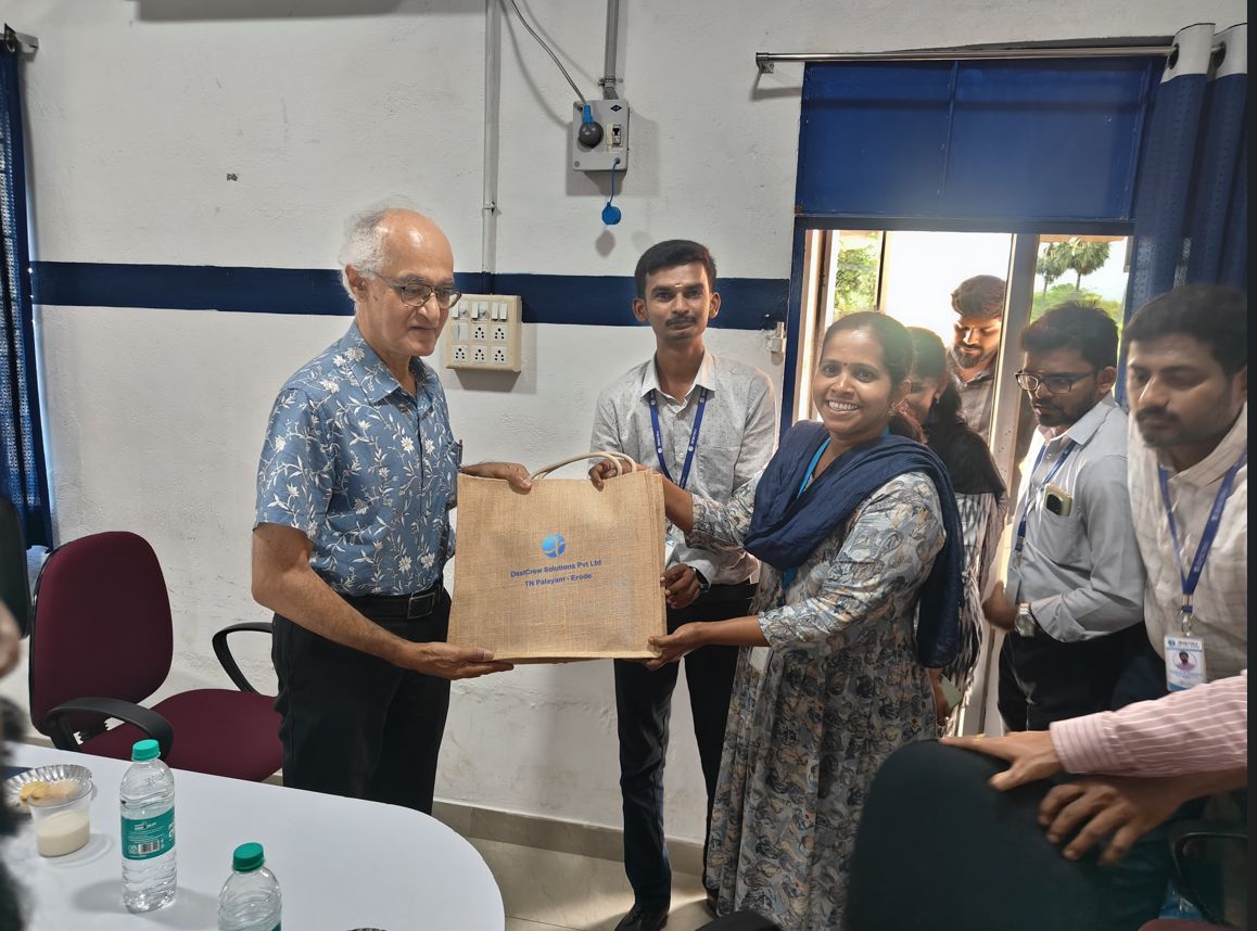 DesiCrew Solutions tweet media