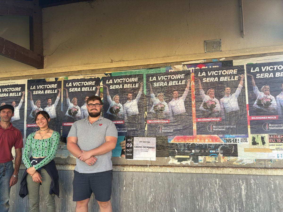 Hier soir, collage à Saint-Jean-de-Boiseau, au Pellerin et à Brains. Le <a href="/RNJ_44/">RNJ Loire-Atlantique</a> restera toujours mobilisé pour que la victoire soit belle ! 🇫🇷