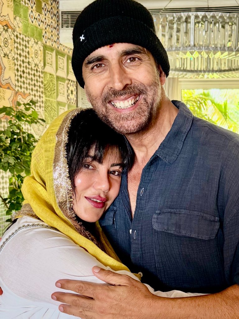 Warda S Nadiadwala 🐎 (@wardanadiadwala) on Twitter photo Long live my brother <a href="/akshaykumar/">Jolly Mishra - Asli Jolly from Kanpur</a> wishing u abundance of health wealth love success, may u always stay protected from every envious evil eyes 🪬❤️🤗 ….. And may the envelope on my Rakhi Thaali get heavier and heaviest 🥳🎉………..
Happy Raksha Bandhan everyone ❤️🤗🎉… Long live my brother <a href="/akshaykumar/">Jolly Mishra - Asli Jolly from Kanpur</a> wishing u abundance of health wealth love success, may u always stay protected from every envious evil eyes 🪬❤️🤗 ….. And may the envelope on my Rakhi Thaali get heavier and heaviest 🥳🎉………..
Happy Raksha Bandhan everyone ❤️🤗🎉…