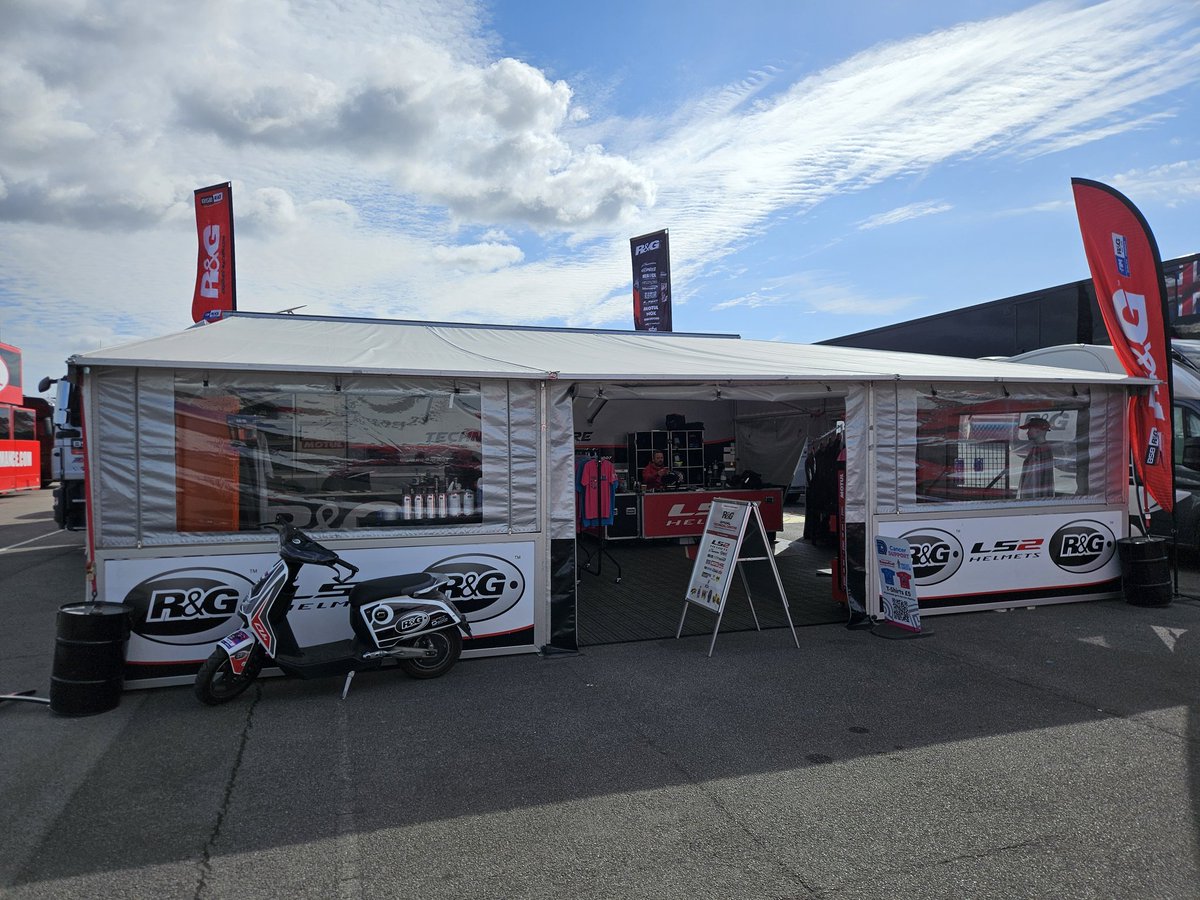 Chris Golds (@golds_chris) on Twitter photo Good beautiful morning peoples π Another glorious day here <a href="/OfficialBSB/">Bennetts British Superbike Championship</a> Good beautiful morning peoples π Another glorious day here <a href="/OfficialBSB/">Bennetts British Superbike Championship</a>