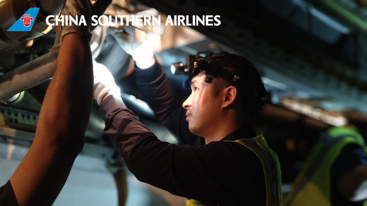 During the summer travel peak, China Southern Airlines' frontline staff remain focused and meticulous in every inspection. They work with precision and care to ensure every journey is smooth, safe, and on time.
 
#BehindtheScenes #CSAir