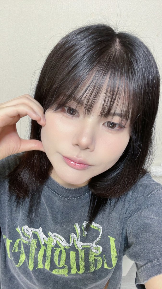 azm_LIBE's tweet photo. お盆はみんな帰省するのぉー？？

あずみと遊ぼっ♡

#ニューハーフ　#男の娘 https://t.co/8woQP3D22k