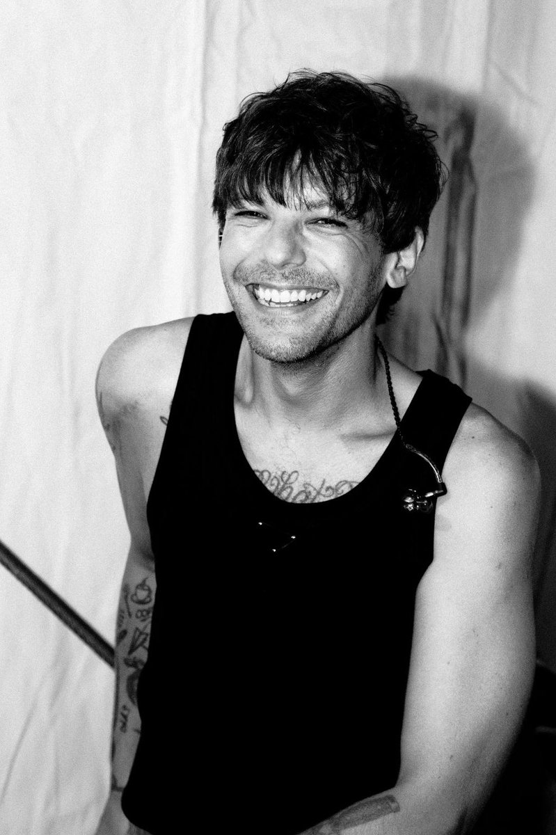 A year ago we were blessed with this ABSOLUTELY GORGEOUS photo of Louis! 😍😍😍😍😍
Thank you a million times over <a href="/joshuahalling/">Joshua James Sowter-Halling</a> ❤️