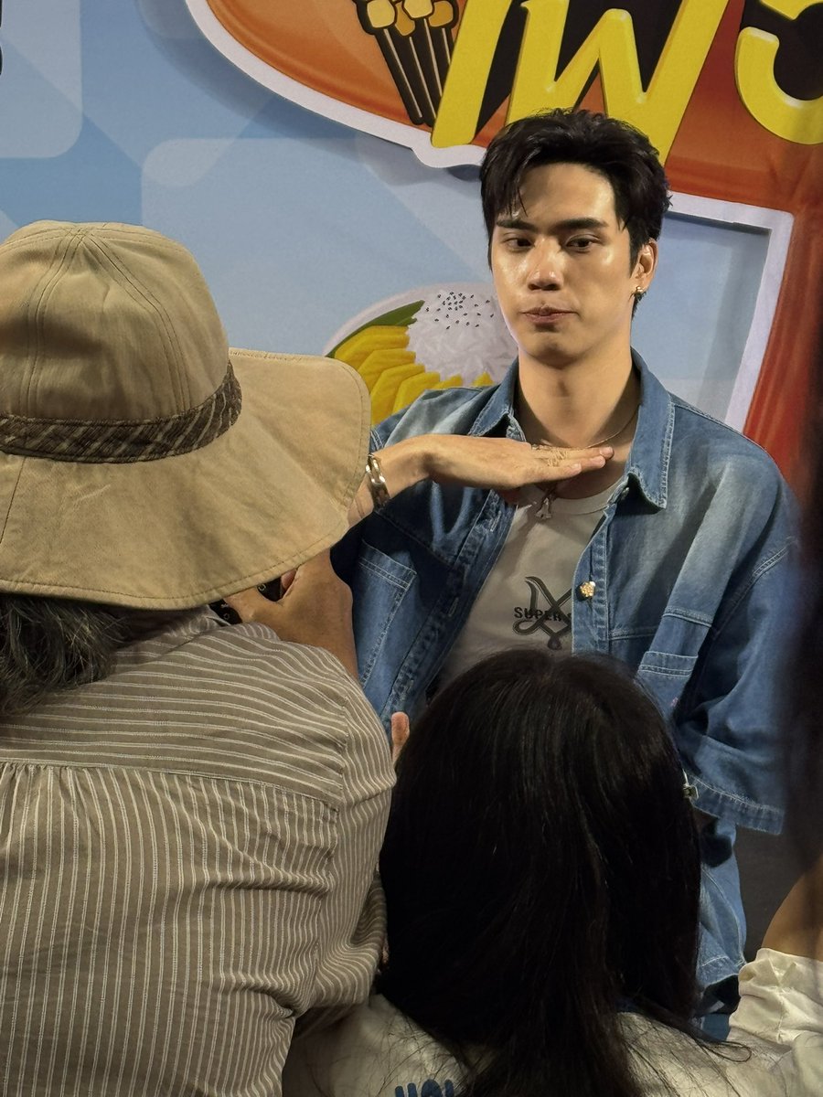 #TEeThanapon #ตี๋ธนพล
#งานแจ๋วแซ่บเฟ่อร์ครั้งที่4xTEE
#แจ๋วแซ่บเฟ่อร์ #รวมสายกินมาฟินร้านเด็ด