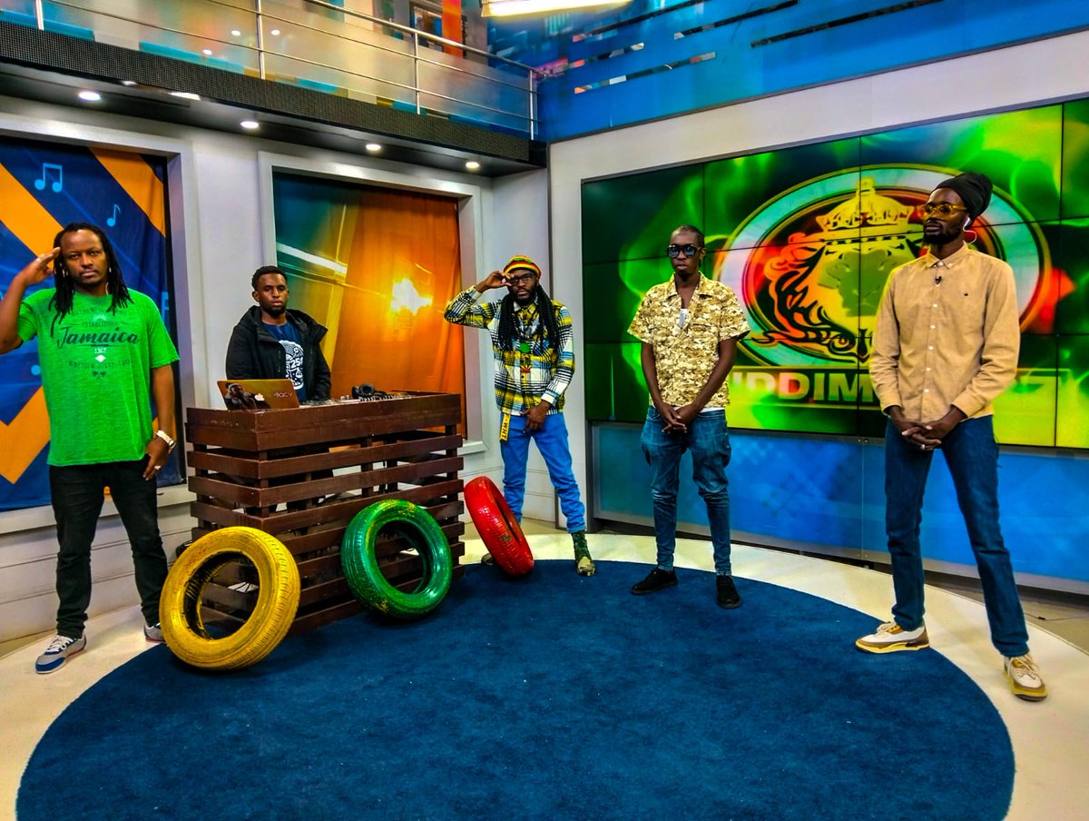 KamemeTvKenya's tweet photo. IN MEMORY OF THE TALKING MASTER: MC FULLSTOP
#ciareggae
#kamemetv
#mcfullstop https://t.co/B1VYtD3rgH