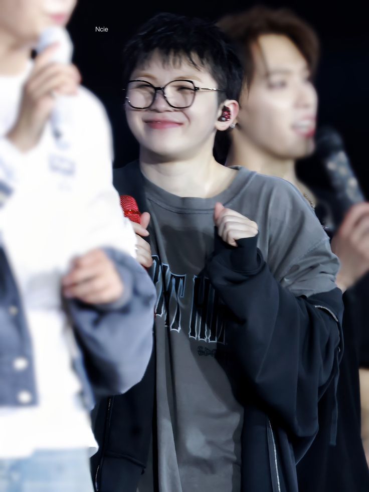 avi✧ v8 loading... tweet media