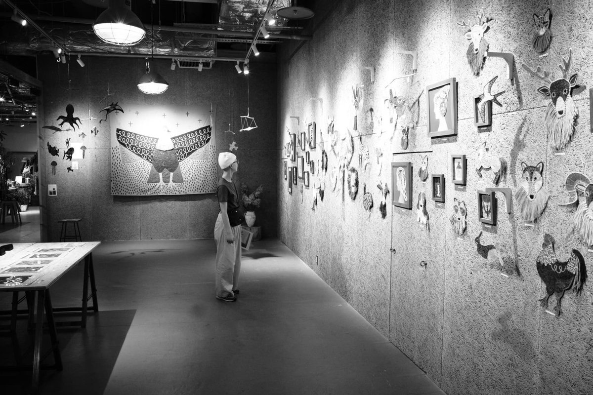 グローバルゲートで開催されている、Kari Ishikawaさんの展示へ。

欲しかったもの(猫🐱)は、ほぼ売約済みでした…