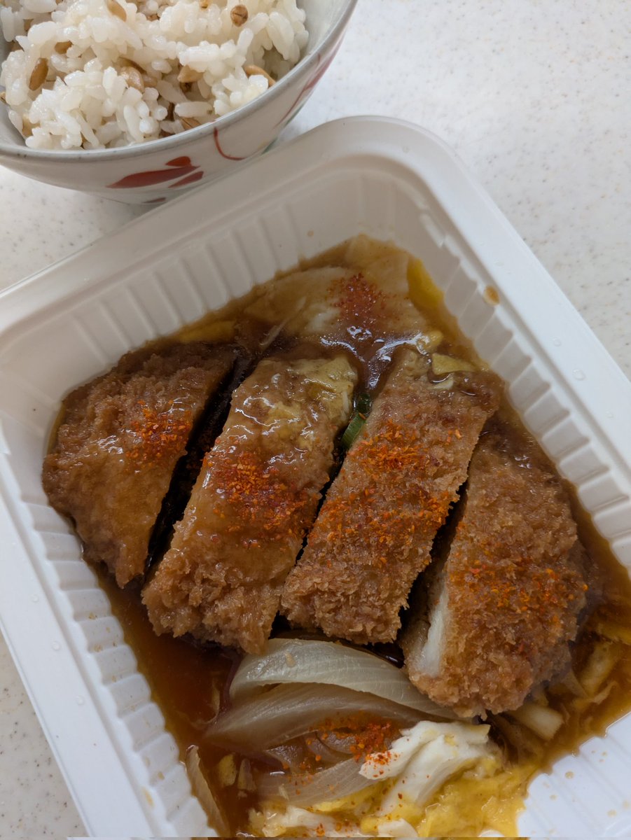 もぐもぐもぐもぐもぐもぐ