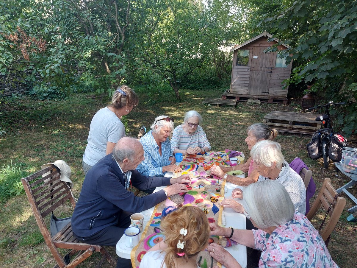 🧵Our #WildMemories groups for people living with dementia have been busy creating a stunning needle-felt tapestry, each piece inspired by the rich pond life, nature, and wildlife that surrounds us. 💚🐸

Stay tuned for the finished piece. We can’t wait to share it with you!