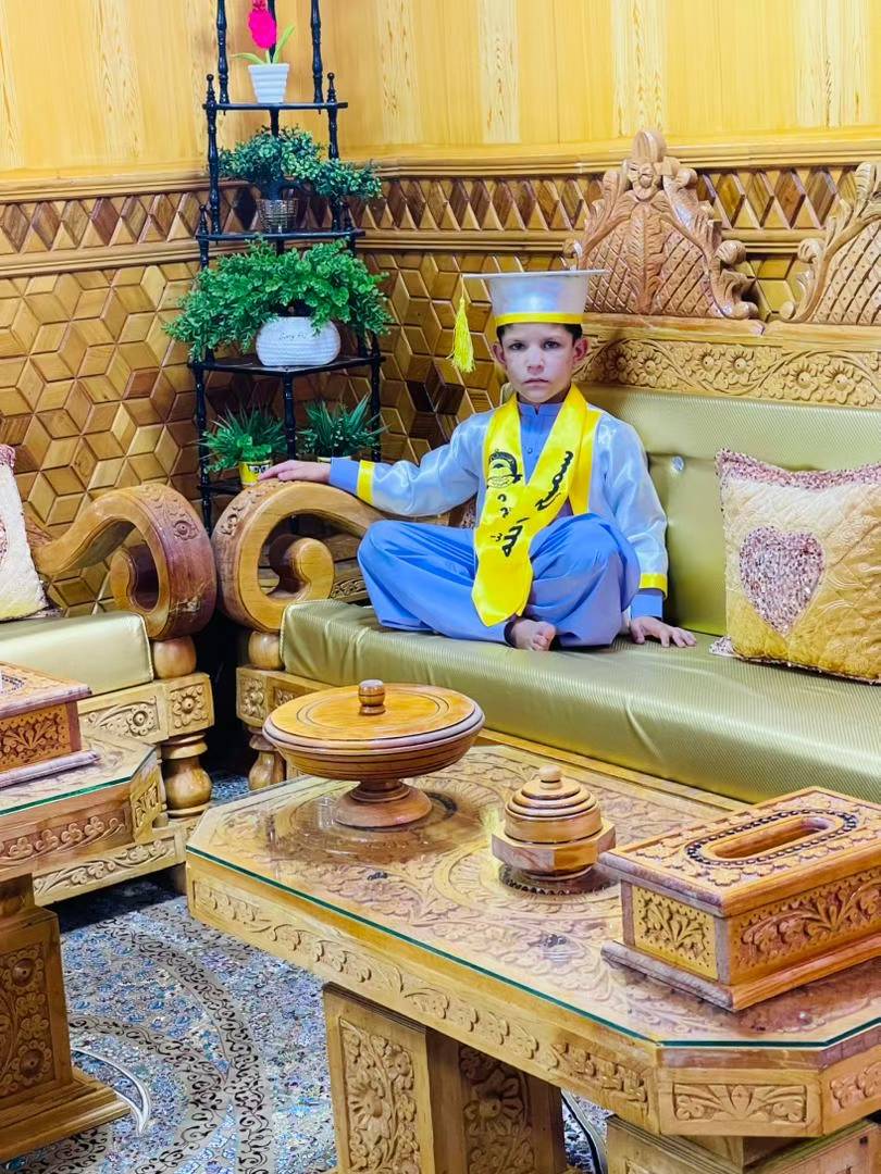 ماشااللہ 
سمیع اللہ افغان د پوھنی وزارت لہ لوری ونازول شو ژمنه ورسره دتعلیم په ډګرکی دریاست معارف له طرفه وشوه 
مننہ تری کوو 🌹❤️