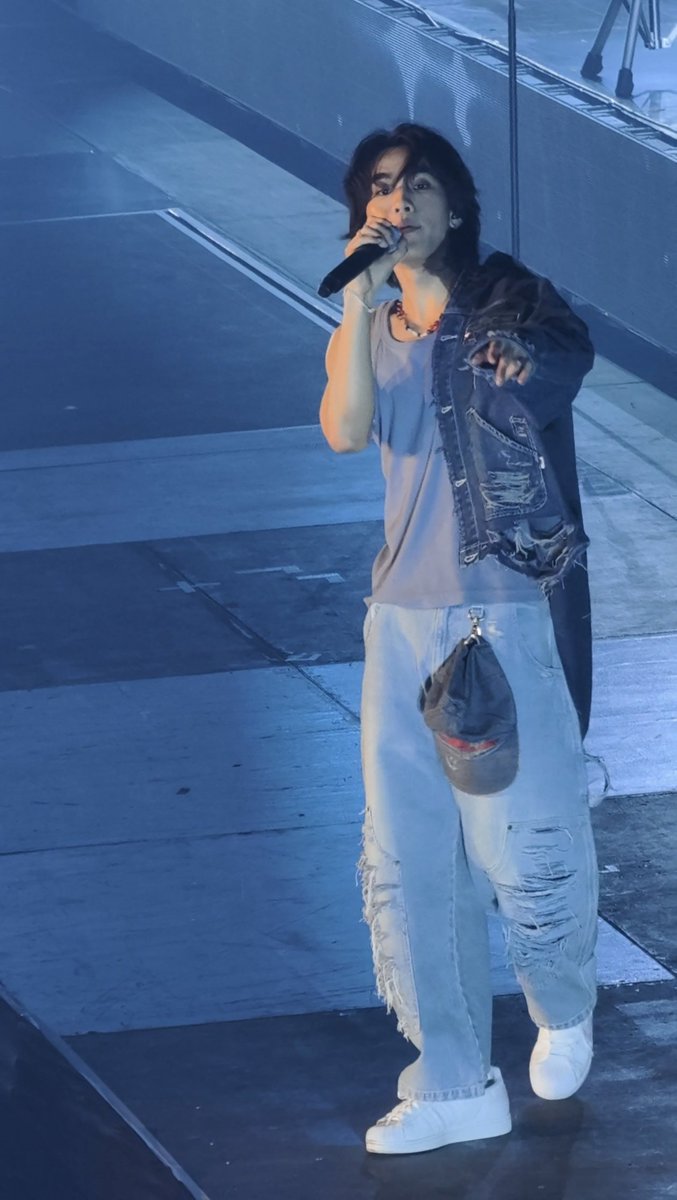 NontakornC53316's tweet image. ยังไม่ครึ่งทางเลย ปวดหลังแล้ว😌

#MarathonConcert2025
#TheConcertApplication
#GFest
#GMMShow
#2วัน2เทศกาลคอนเสิร์ตในฮอลล์ที่ดีที่สุด