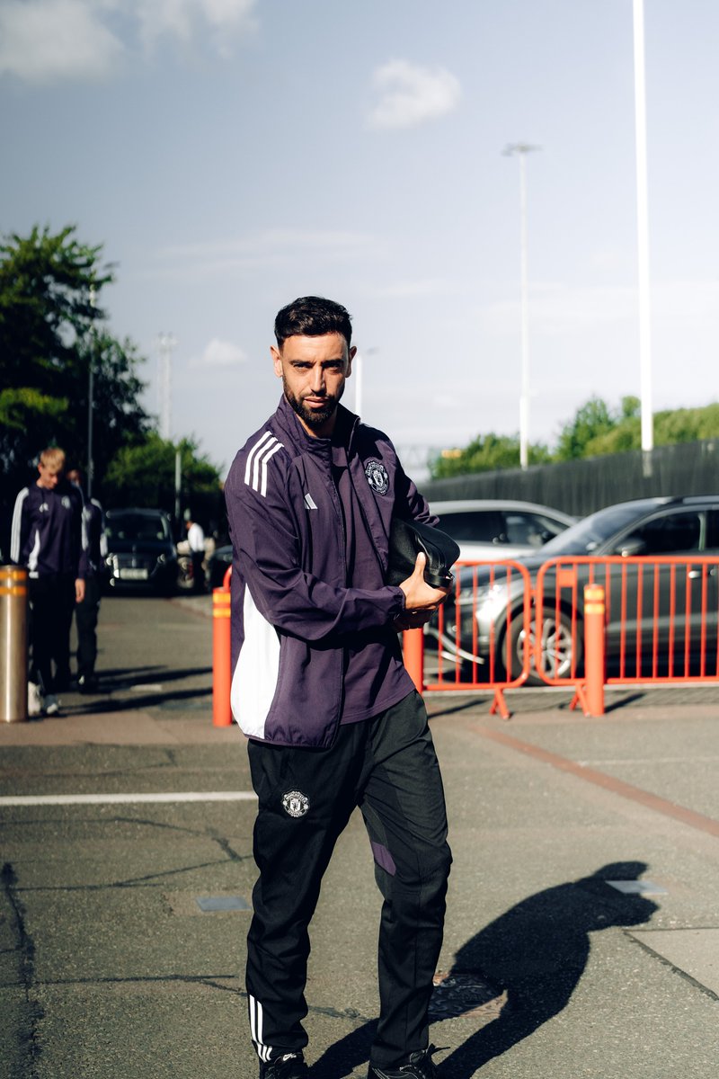 ManUtd's tweet image. In the building 🫡