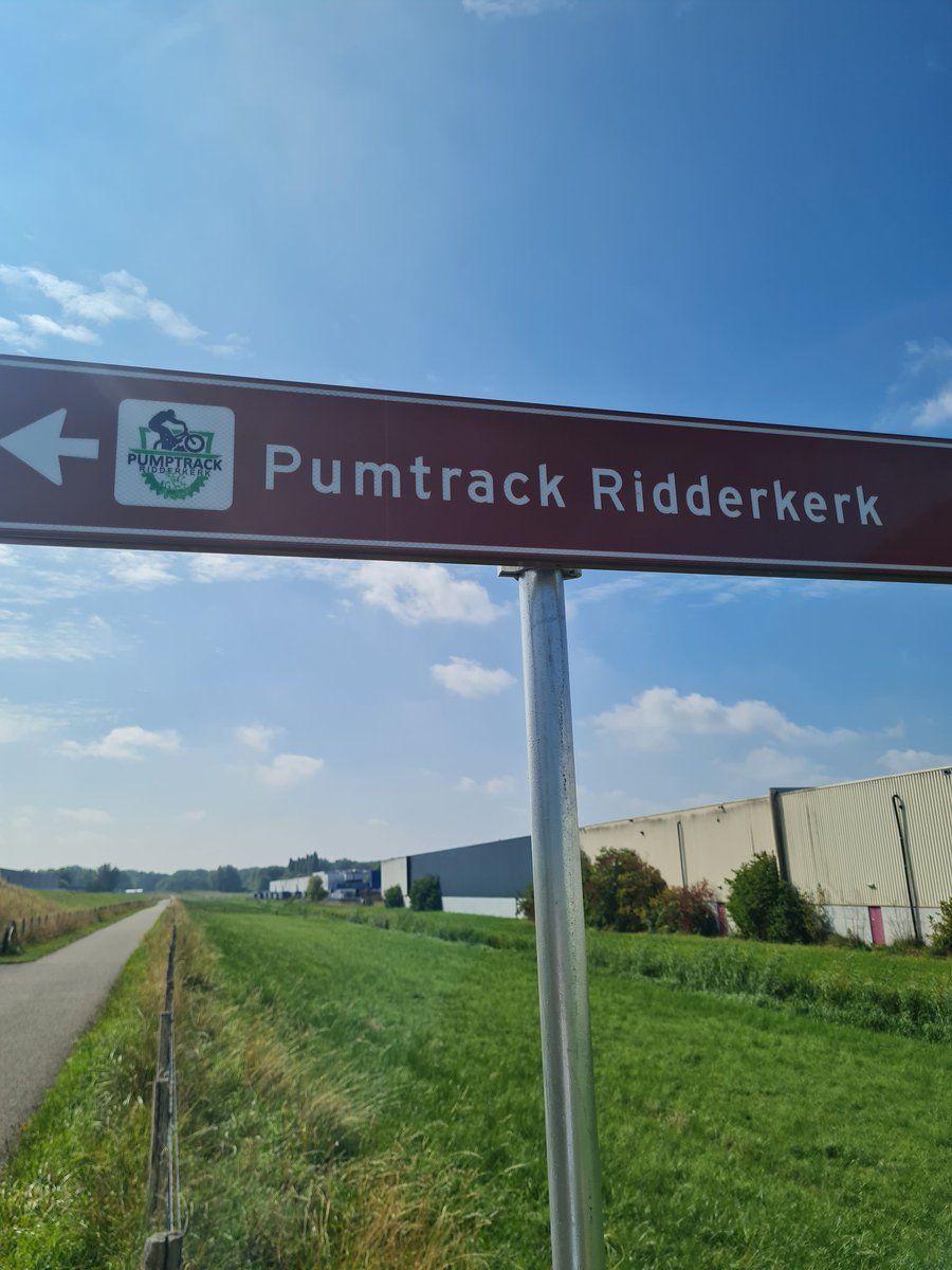 ChrisHuizer's tweet image. #Ridderkerk #pumPtrack en de bordjesmaker had die dag maar één taakje 🤓