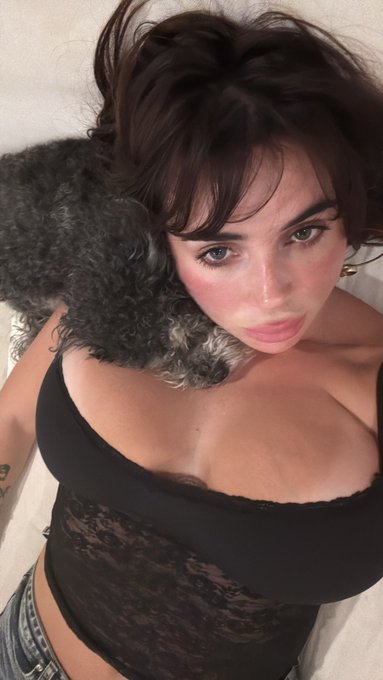 2 pic. Dogs and babies only https://t.co/9ournDMAfQ