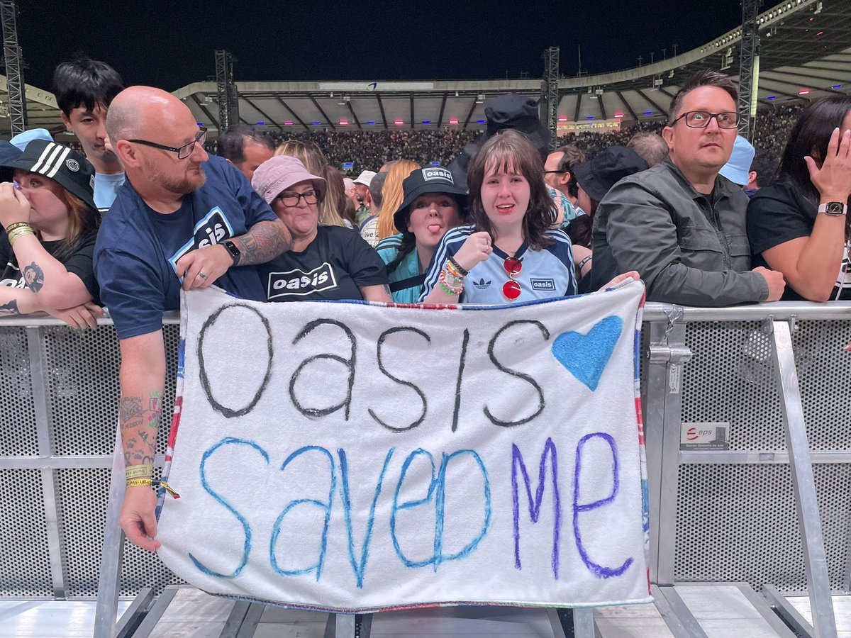 Messy Jessy 💿🎧🍎 tweet media