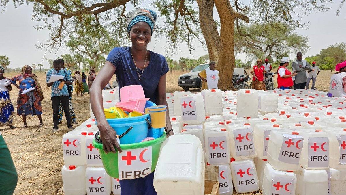 Turning global solidarity into life-saving local action.

Small and medium sized disasters may not make the headlines, but for those affected, the impact is just as devastating. That’s where the IFRC’s Disaster Response Emergency Fund <a href="/IFRC_DREF/">IFRC-DREF</a> comes in: getting funds directly