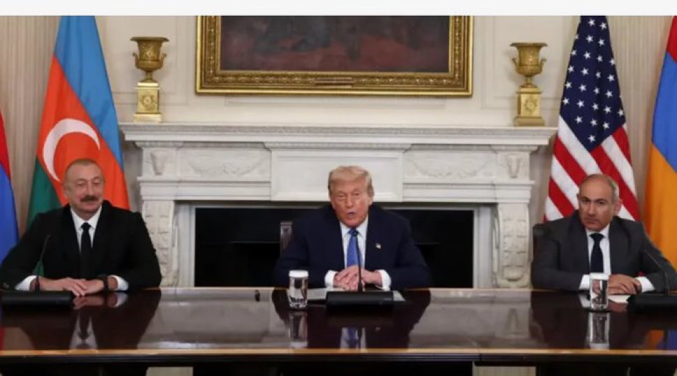 Trump’ta Barış aramak 
Bombada çocuk kilidi aramak gibi bir şey !!
Bir de ödül verilmeliymiş 
Evet verilmeli 
Kasap önlüğü ödülü olur !! 
Gazze’yi unutanlar Dünyadan dışarı çıksın !!