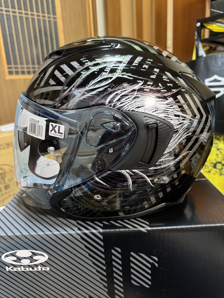 a_nrt1967's tweet image. 頭おもいっきり打って衝撃うけてメットも割れてしまったので新しいのを購入しました😩
#Kabuto
#EXCEED2