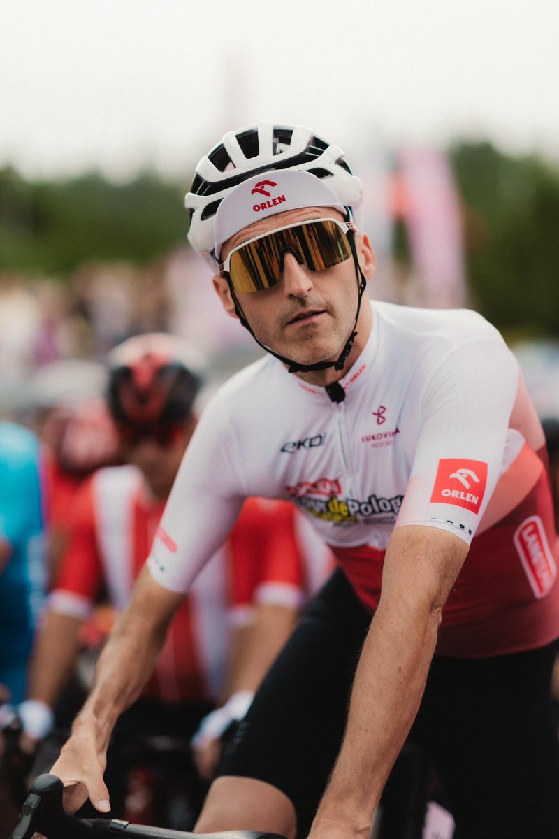 Kask i kombinezon nieco inne niż zwykle, ale chęć zwyciężania jak zawsze niezmienna 💪 

Robert Kubica wystartował w wyścigu kolarskim ORLEN Tour de Pologne Amatorów 🚵