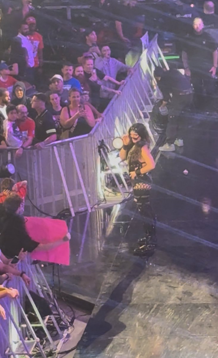 oh hey 👋🏻 <a href="/RaquelWWE/">Raquel</a>