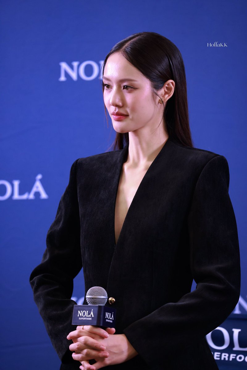 _lunalonewolf's tweet image. SHE'S SO FINEEEEE, LIKE WINEEE! 🫠🫠

#NOLAxLookmhee  
#LMlookmhee
#NOLASuperfan