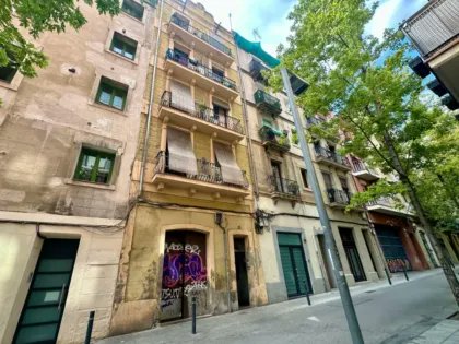 Olga HM 🎗 (@olga_hm) on Twitter photo Celebrem que l'acord d'<a href="/ERCbcn/">ERC Barcelona</a> amb el govern municipal que fixava una inversió rècord de 200M€ en habitatge, per reforçar la política de rehabilitació, de nova promoció i per exercir el dret de tanteig i retracte, hagi permès adquirir el bloc de Passatge Alió, 21. Bona notícia! Celebrem que l'acord d'<a href="/ERCbcn/">ERC Barcelona</a> amb el govern municipal que fixava una inversió rècord de 200M€ en habitatge, per reforçar la política de rehabilitació, de nova promoció i per exercir el dret de tanteig i retracte, hagi permès adquirir el bloc de Passatge Alió, 21. Bona notícia!