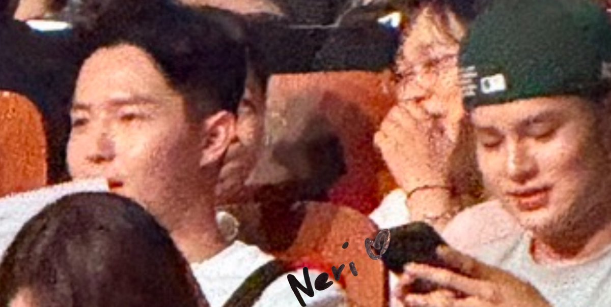 250809 Jaehwan &amp; Daehwi spotted at Daniel’s concert #김재환 #이대휘 #강다니엘

#WANNABOND #WannaOne #워너원