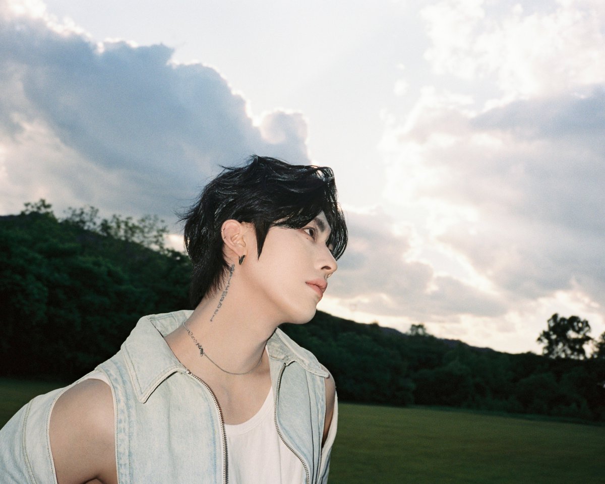 ZB1_official's tweet image. ZEROBASEONE THE 1ST FULL ALBUM
❝𝙉𝙀𝙑𝙀𝙍 𝙎𝘼𝙔 𝙉𝙀𝙑𝙀𝙍❞
 
Concept Photo ORDINARY ver.
#RICKY #리키
 
💿 Pre-Save
zb1.lnk.to/NEVERSAYNEVER
 
2025.09.01 18:00 (KST)
 
#ZEROBASEONE #ZB1 #제로베이스원 
#NEVER_SAY_NEVER