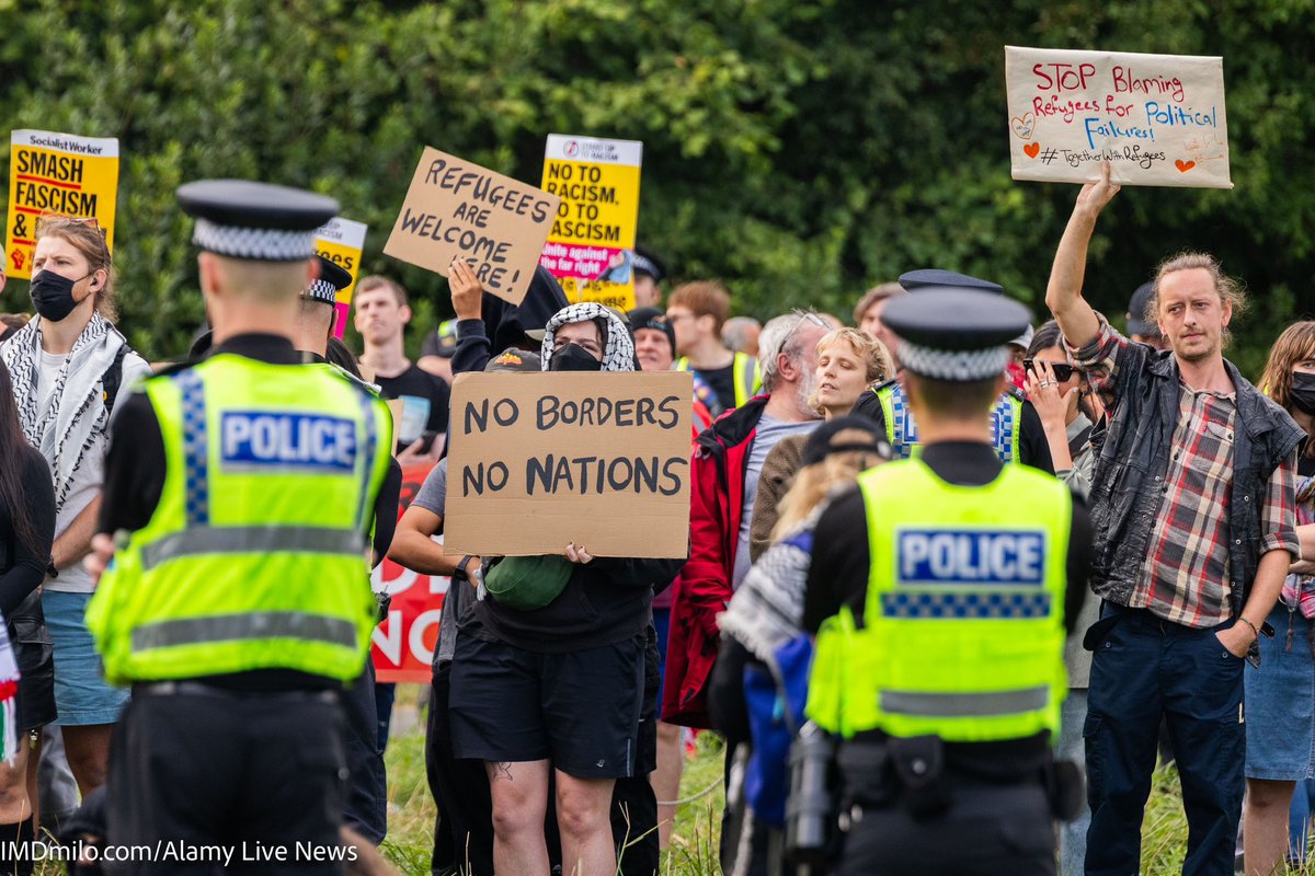Milo (@imdmilo) on Twitter photo My independent report, as for a third week running, opposing sides gathered outside the Britannia Hotel in Leeds.
More tension. More police and one protestor overstepping the mark. Just another day covering demos in 2025. 
Read more: instagram.com/p/DNISnvKsF6_/… My independent report, as for a third week running, opposing sides gathered outside the Britannia Hotel in Leeds.
More tension. More police and one protestor overstepping the mark. Just another day covering demos in 2025. 
Read more: instagram.com/p/DNISnvKsF6_/…