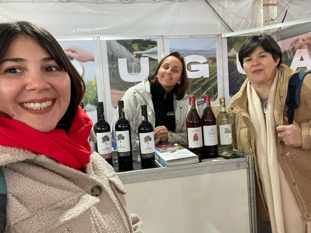 sanjose_turismo's tweet photo. #Fronteira, es un espacio de encuentro, que conecta a las regiones turísticas de #Uruguay y #Brasil.
En @inavi_uy, con #TamaraRovere de #BodegaRovere, Dir. Turismo de @IDR_Rivera #JeanAlves, #Maldonado #EdgarSilveira y @EduardoRapetti @sanjose_turismo
✍️https://t.co/c9K3NWbrjE https://t.co/qPuahuuLdy