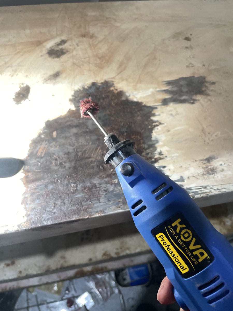 coconekos's tweet image. Coco menghirup serbuk karat… pas ngupil ada bekas karatnya di lobang idung padahal udah pake masker 😭

Akhirnya coco semprot aja kaya game powerwash simulator

Dari pagi sampe siang ngerjain beginian encok banget

Sekarang tinggal di cat ulang