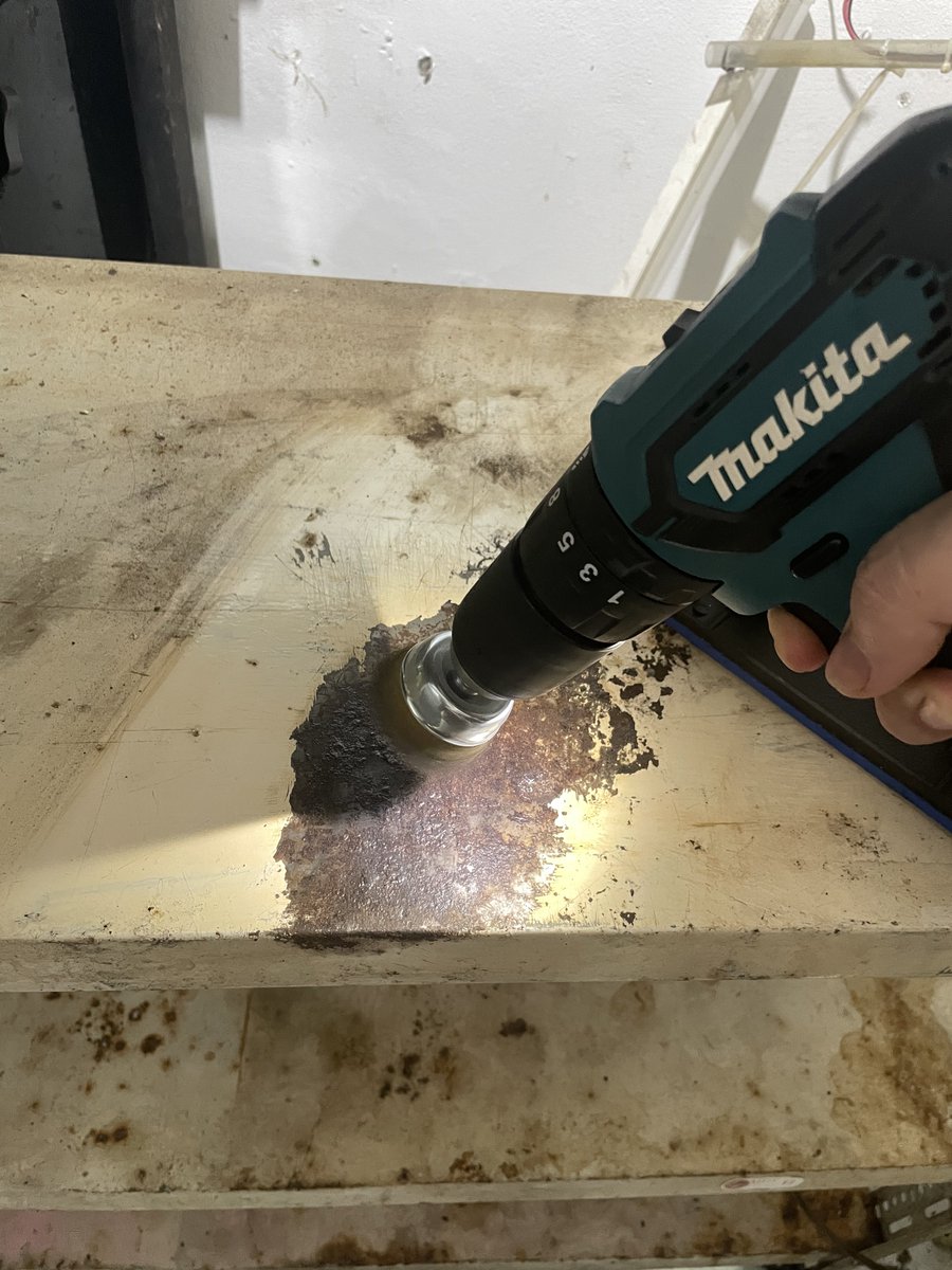 coconekos's tweet image. Coco menghirup serbuk karat… pas ngupil ada bekas karatnya di lobang idung padahal udah pake masker 😭

Akhirnya coco semprot aja kaya game powerwash simulator

Dari pagi sampe siang ngerjain beginian encok banget

Sekarang tinggal di cat ulang