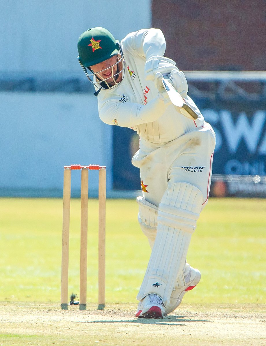 𝗗𝗮𝘆 𝟯 - Session 1: Zimbabwe 125 &amp; 86/7 after 23 overs

(Nick Welch 27*, Trevor Gwandu 0*), trail by 390 runs.

#ExperienceZimbabwe #ZIMvNZ 📝: t.ly/g5CT0