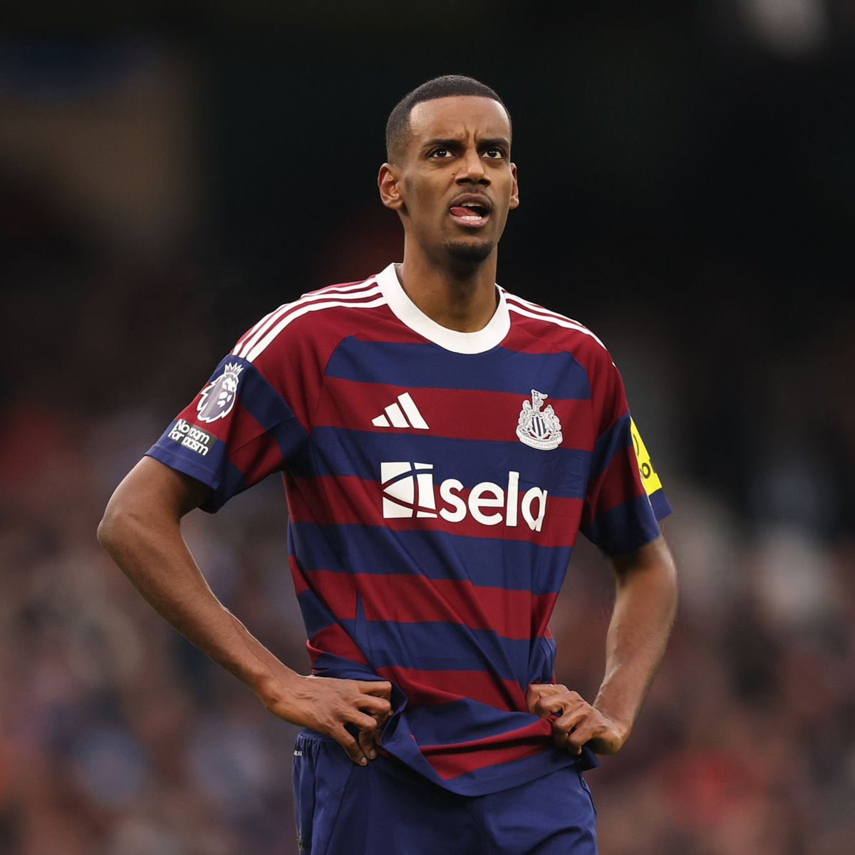 Transfer News Live (@deadlinedaylive) on Twitter photo 🚨 𝗕𝗥𝗘𝗔𝗞𝗜𝗡𝗚: Newcastle United have put an end to the possibility of Alexander Isak's transfer to Liverpool.
They have informed him he WON'T BE SOLD this summer.
The player is furious.
(Source: <a href="/LukeEdwardsTele/">Luke Edwards</a>) 🚨 𝗕𝗥𝗘𝗔𝗞𝗜𝗡𝗚: Newcastle United have put an end to the possibility of Alexander Isak's transfer to Liverpool.
They have informed him he WON'T BE SOLD this summer.
The player is furious.
(Source: <a href="/LukeEdwardsTele/">Luke Edwards</a>)