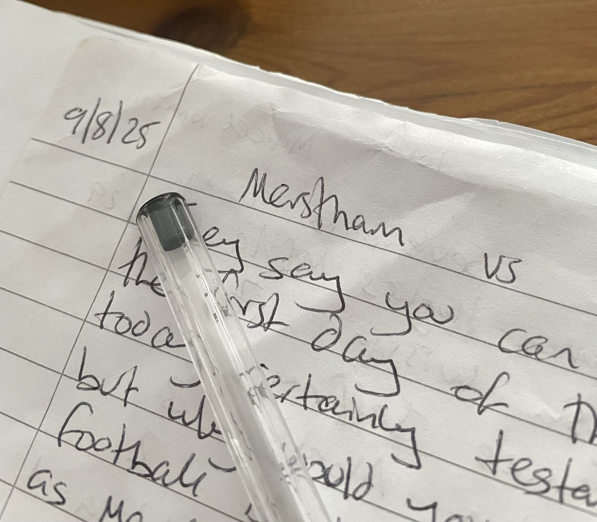 JimothyShondell's tweet image. Can&apos;t wait to be back at it 🎤📝🎥

@MersthamFC1892 @SupportMerstham 🧡🖤

#nonleague #commentary #football