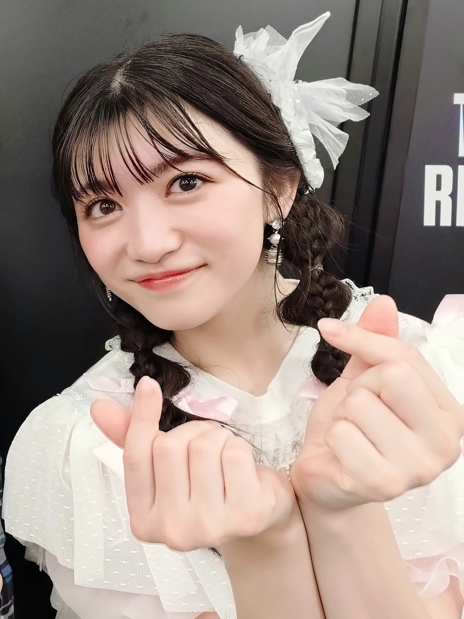 東京女子流 新井ひとみ 直筆サイン入り写真 日付入り 限定非売品 東京女子流 新井ひとみ 直筆サイン入り写真 日付入り 限定非売品