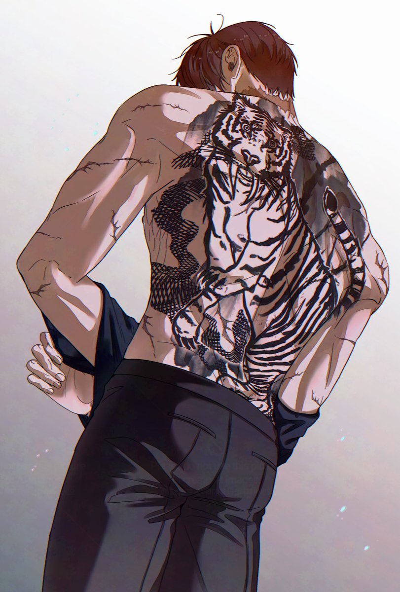 최씨 등에 문신있음 좋겠음,,