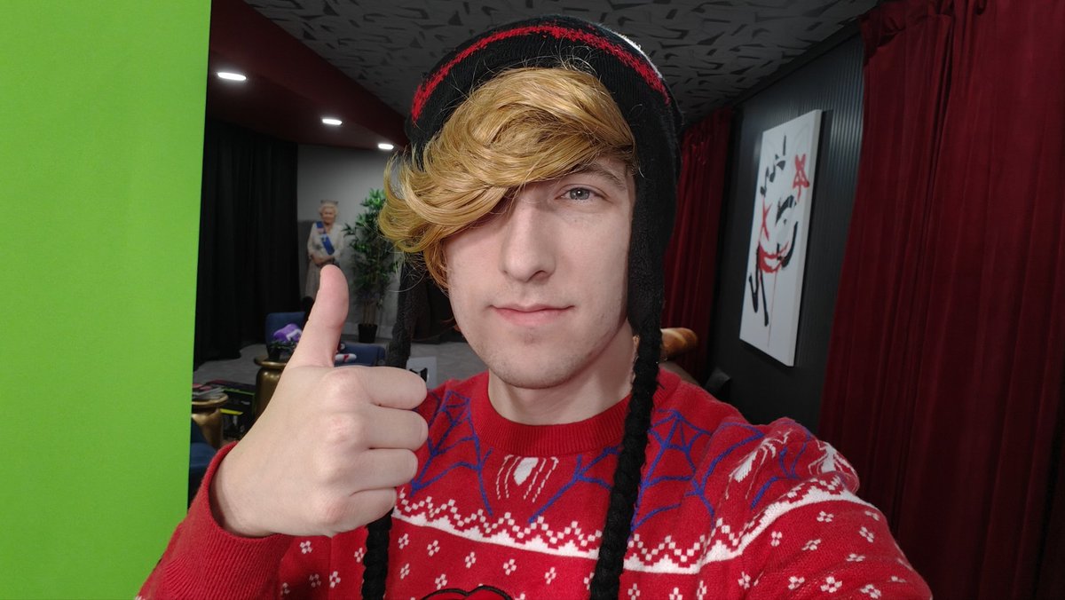 KreekCraft's tweet image. Awake at 6 AM to livestream some Roblox updates.
Big day ahead. Let's get to work.