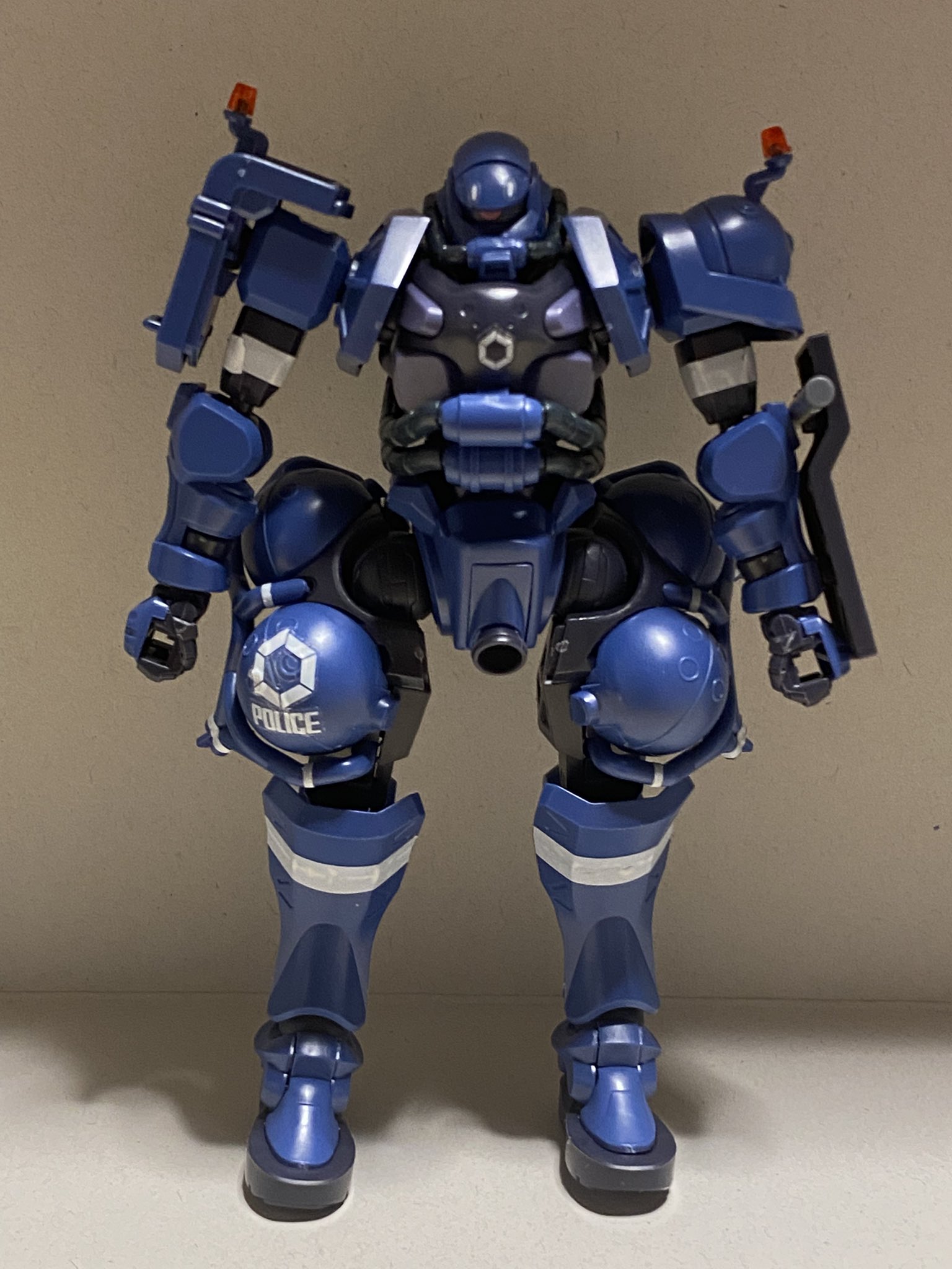ガンプラ　組み立て済み Amazon | バンダイ(BANDAI) HG 1/144 ガンダムベース限定 ゼータ