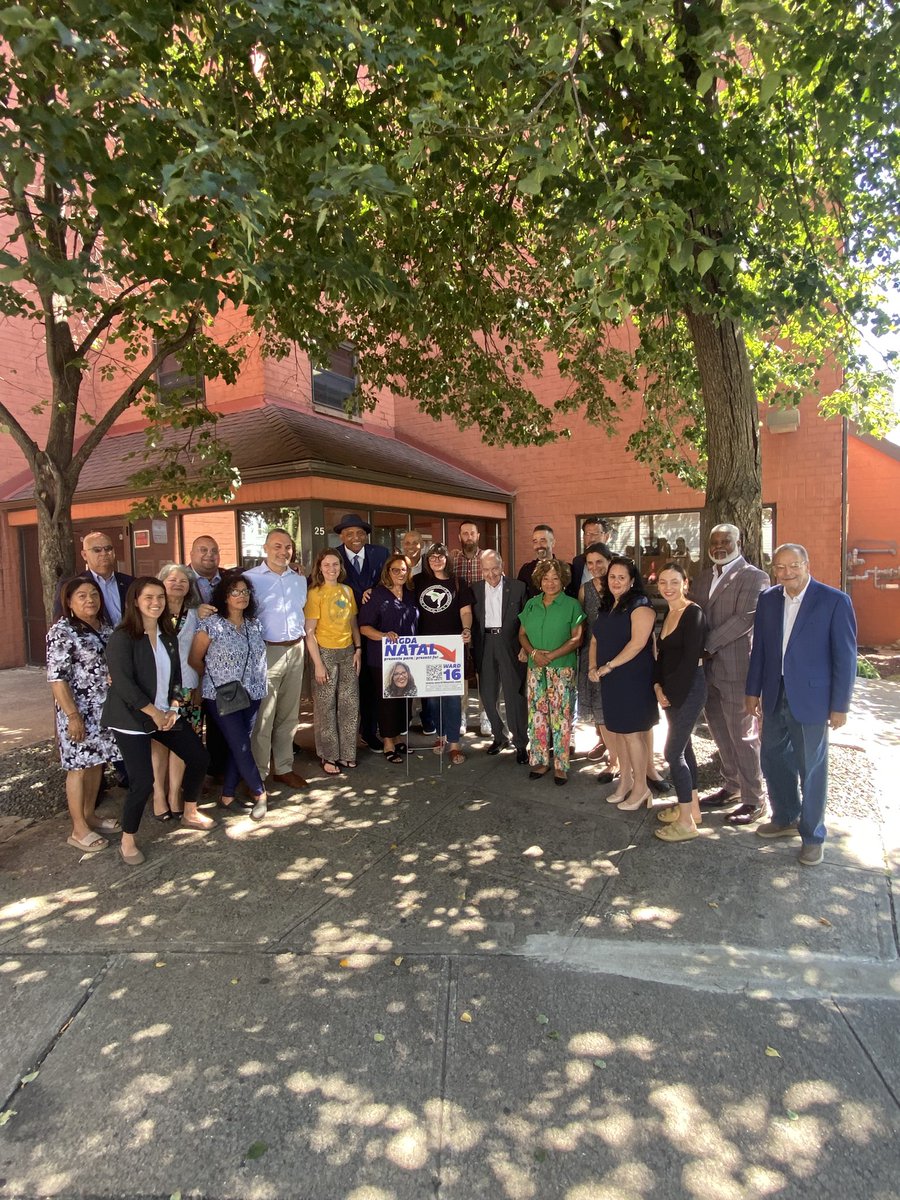 Yesterday State Rep Juan Candelaria , State Rep Al Paolillo Sen Martin Looney,  among others all stood and shared their endorsement of support for Magda Ana Natal,  <a href="/NHFT933/">New Haven Federation of Teachers Local 933</a> Wilbur Cross teacher, and lifelong New Haven resident, in her bid for Alder of Ward 16. Get out and Vote!