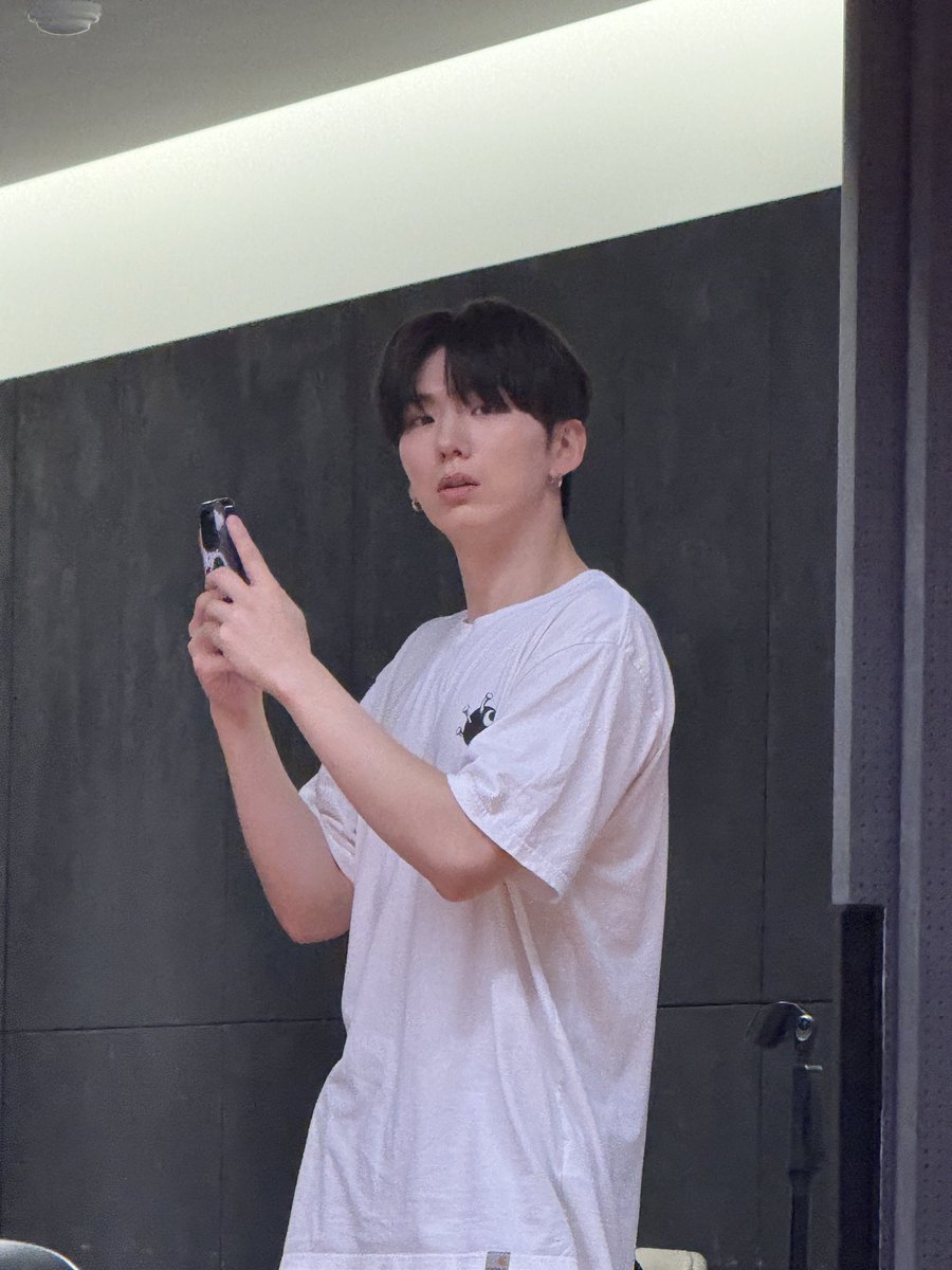 Hyungwon berriz update #형원 

🤭
