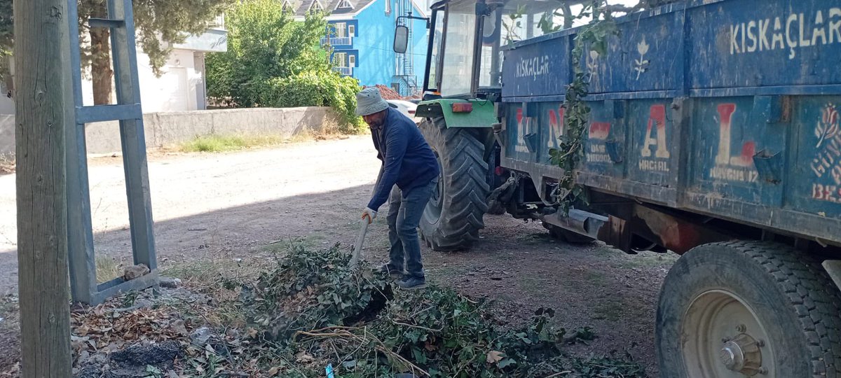 📍Temizlik Çalışmaları 

Gölbaşı’da kaliteli bir yaşam sunabilmek adına gece gündüz çalışan temizlik işleri ekiplerimiz, ilçe merkezindeki temizlik çalışmalarına aralıksız olarak devam ediyor.