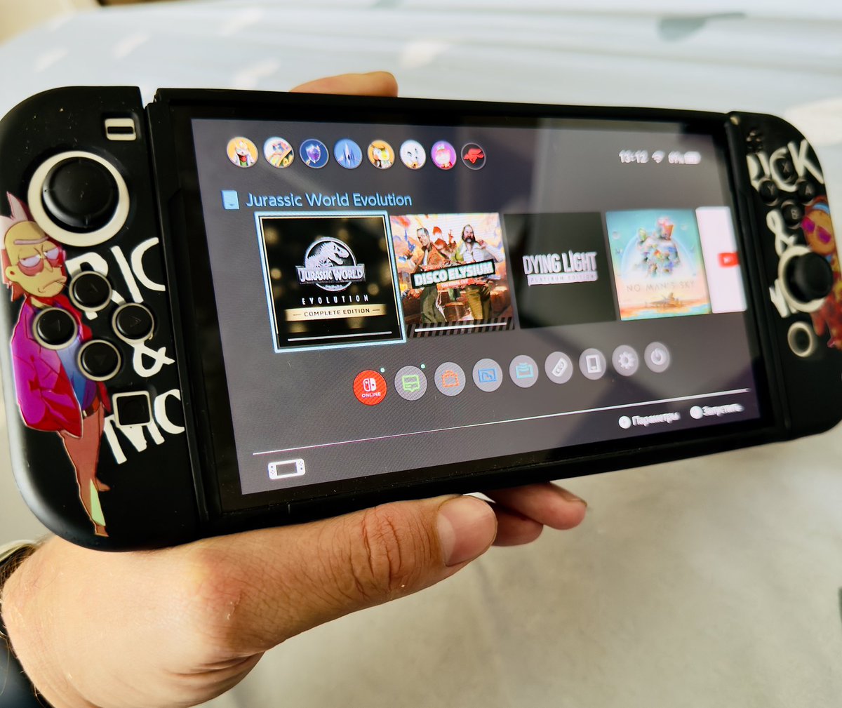 Эта штука прям вернула мне игровой азарт, уничтожив эту апатию ебаную когда садишься за комп и через 5 минут выключаешь и просто лежишь.